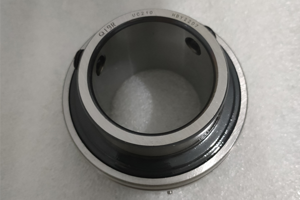 Wie werden Spannlager gewartet?