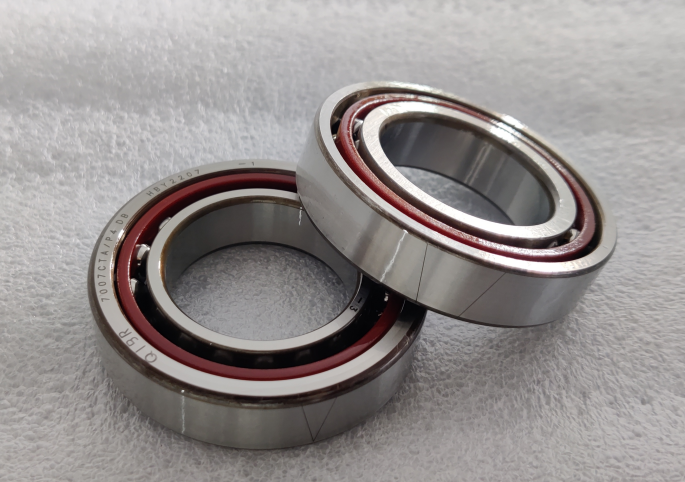 Wie lässt sich feststellen, ob Schrägkugellager Verschleißschäden aufweisen?