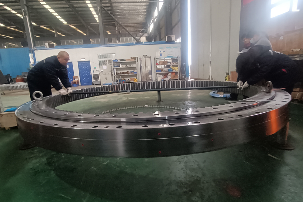 QIBR: Chinas Hersteller von dreireihigen Zylinderrollen-Drehverbindungen